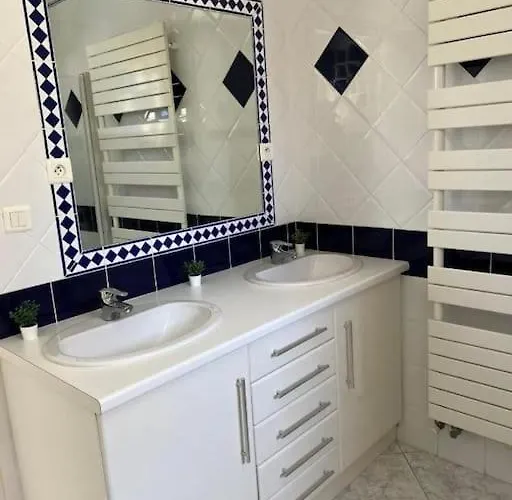 בית נופש Maison Avec Piscine Privee לה-גרו-דו-רואה